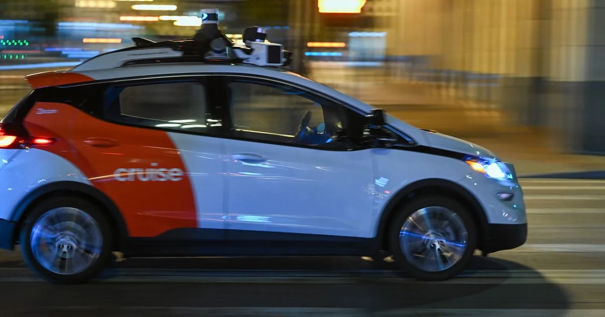Colisión de vehículo autónomo de Cruise con un camión de bomberos en San Francisco 1 Colisión de vehículo autónomo de Cruise con un camión de bomberos en San Francisco 1556779089 jpg Un robotaxi de Cruise en San Francisco colisionó con un camión del Departamento de Bomberos de San Francisco el jueves por la noche, según informa CNBC. Un pasajero que viajaba en el vehículo autónomo de Cruise sufrió "lesiones no graves" y fue transportado en una ambulancia, según una publicación oficial de la compañía en X (anteriormente Twitter) esta mañana.