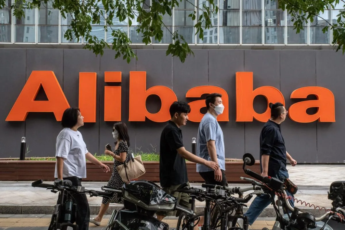3f5608c5d929b4e3b5c5f191bfb04b25 jpeg Descubre cómo Alibaba está liderando la revolución de la inteligencia artificial con sus nuevos modelos capaces de 'leer' imágenes. Desde la interpretación de señales de tráfico hasta la resolución de ecuaciones matemáticas, estas innovaciones prometen cambiar la forma en que interactuamos con la IA.